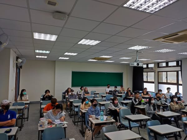 企劃力培養與企劃書撰寫實務 - 謝東昇博士