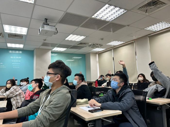智慧投資新趨勢 理財面面觀 - 謝東昇博士