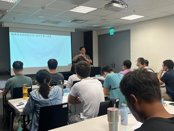 青年創業知能課程 - 謝東昇博士