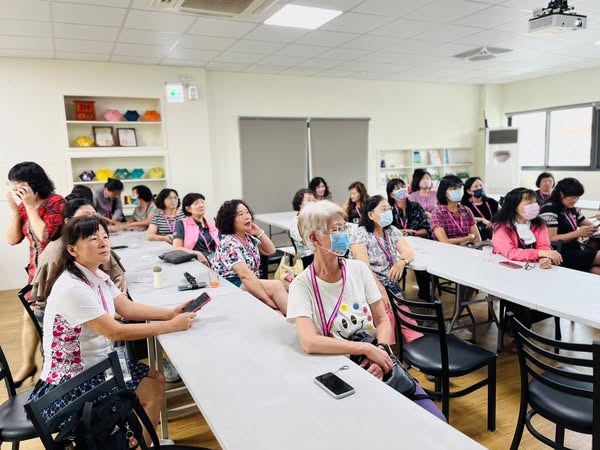 數位經濟下的行銷新趨勢 - 謝東昇博士