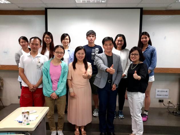 騏璣資訊科技總經理謝博士受實踐大學應用英語系戴春馨老師之邀分 活動照片
