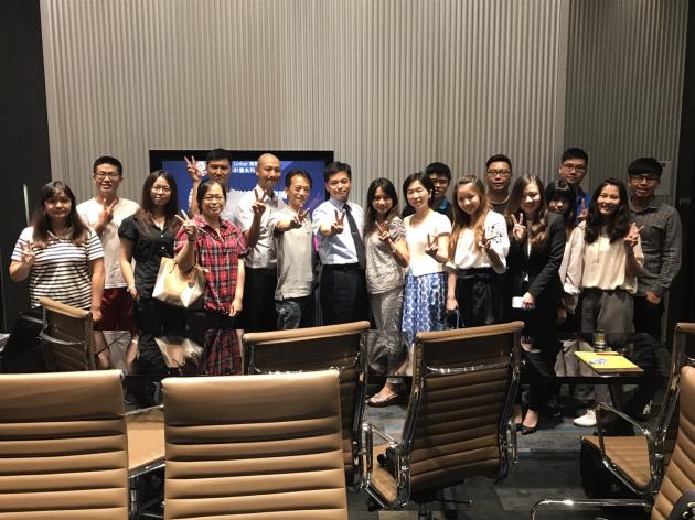騏璣資訊科技總經理謝博士為Linker社會青年圓夢計畫進行 活動照片